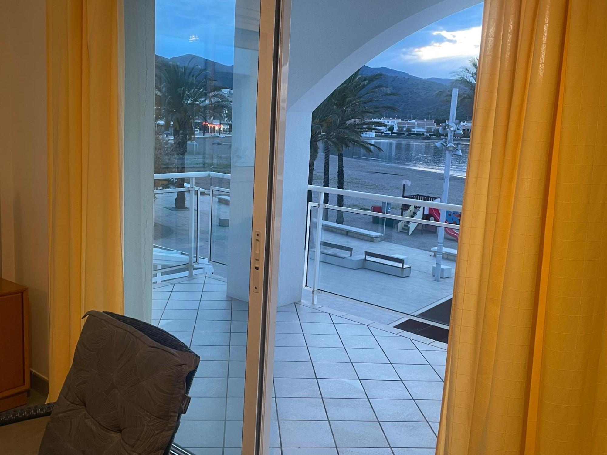 Platja Del Port Lägenhet Llança Exteriör bild