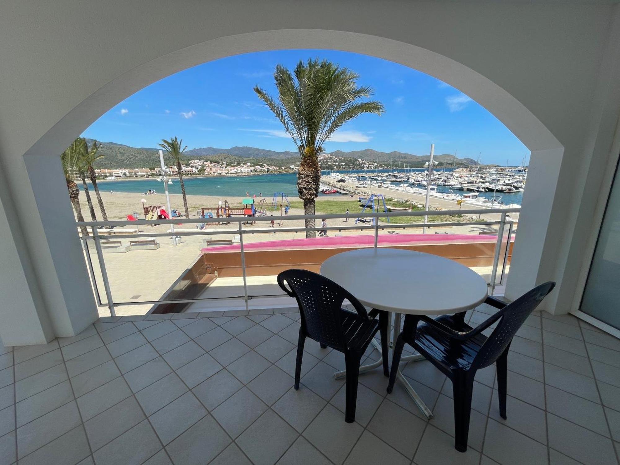 Platja Del Port Lägenhet Llança Exteriör bild