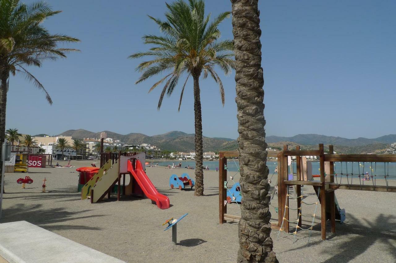 Platja Del Port Lägenhet Llança Exteriör bild