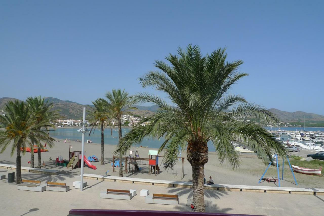 Platja Del Port Lägenhet Llança Exteriör bild
