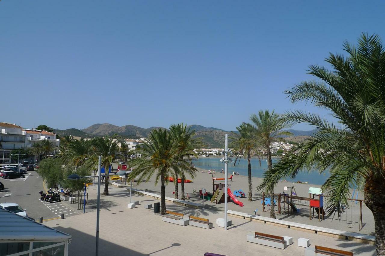 Platja Del Port Lägenhet Llança Exteriör bild